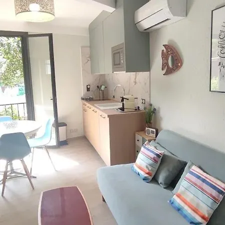 Au Faubourg T2 A 3min Des Plages, Clim, Avec Petit Parking Apartament *